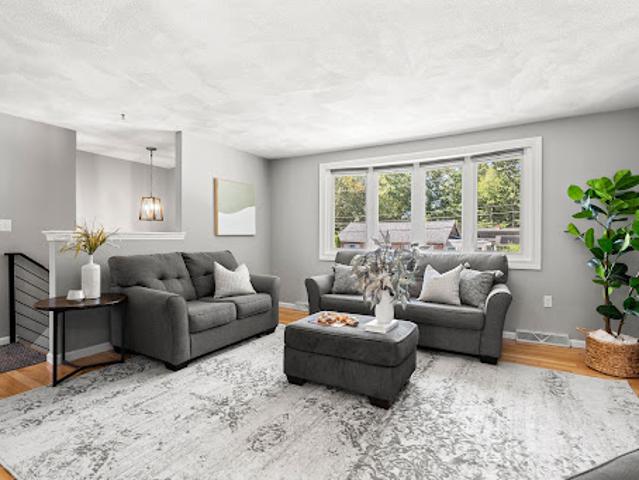 House for sale in Burlington, Middlesex County