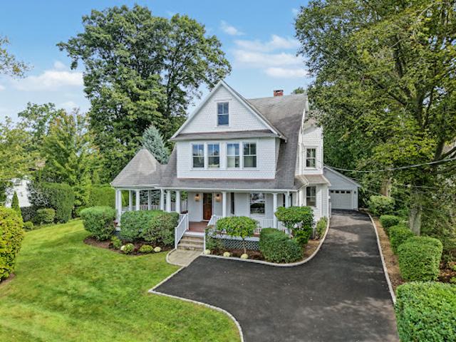 House for sale in Old Greenwich, Greenwich