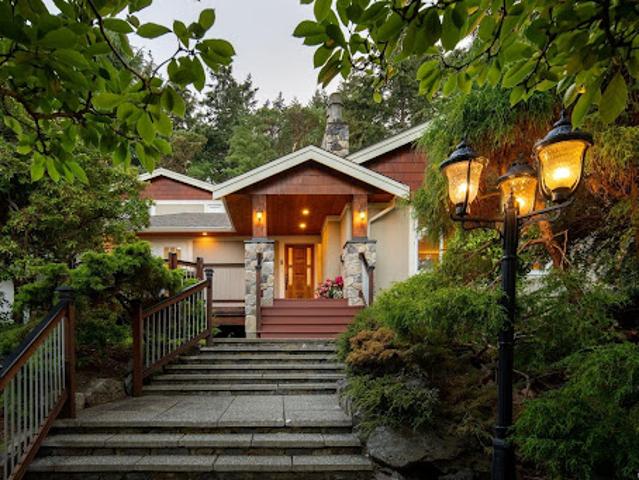 House for sale in Saanich, British Columbia