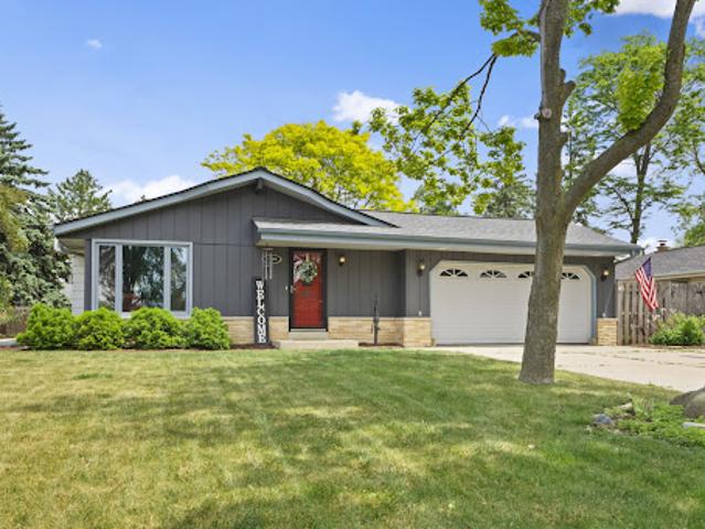 House for sale in Greenfield Park, Wisconsin