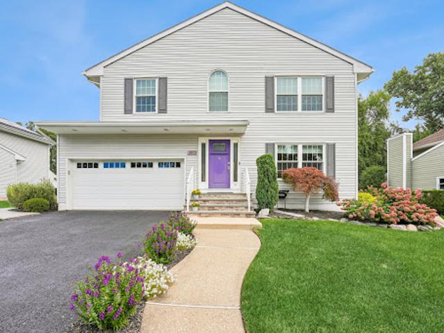 House for sale in Bloomfield, Essex County