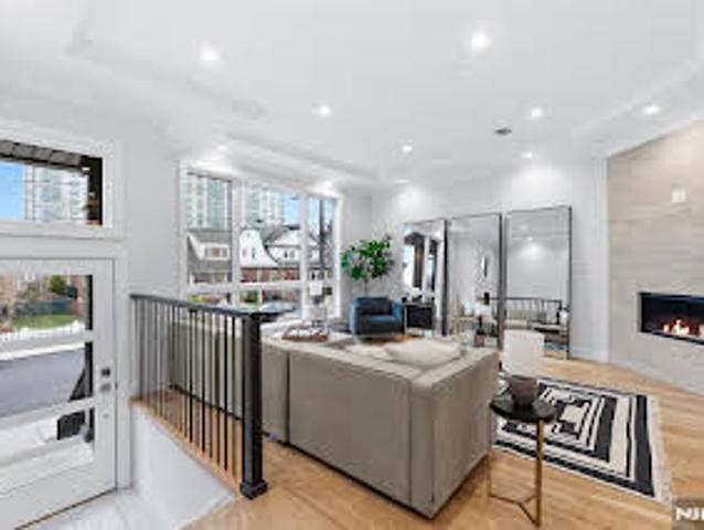 House for sale in Cliffside Park, New Jersey