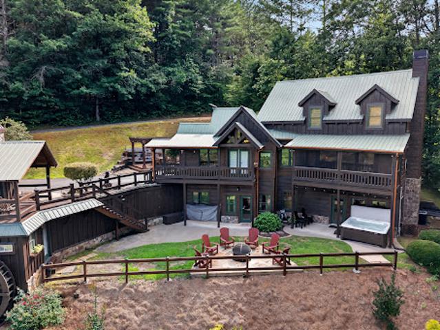 House for sale in Blue Ridge, Georgia