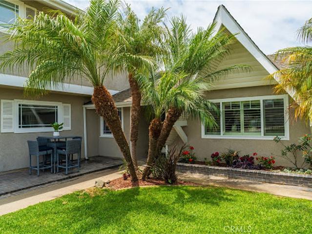 House for sale in Huntington Beach, California