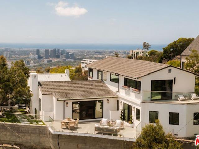 House for sale in Canoga Park, California