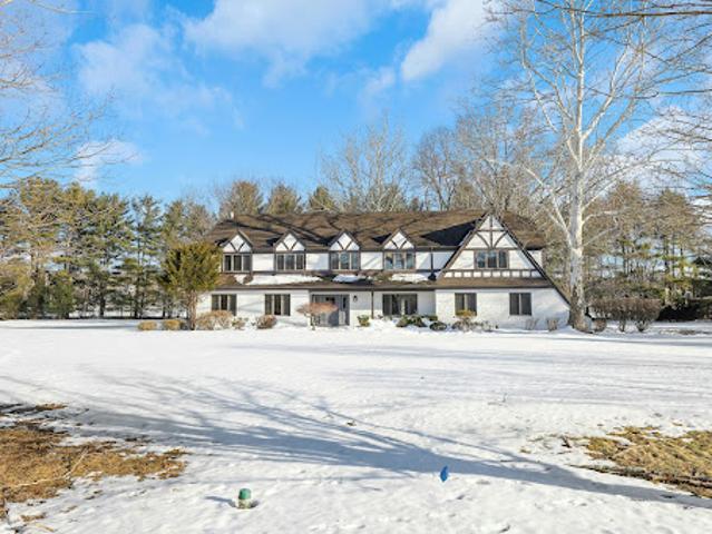 House for sale in Mahwah, New Jersey