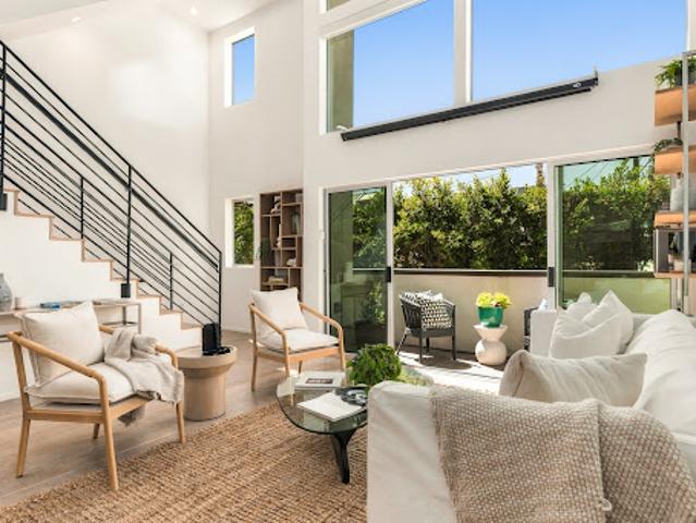 House for sale in Canoga Park, California