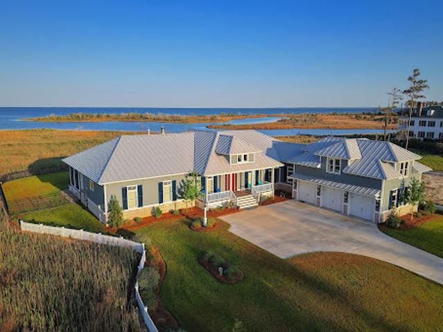 House for sale in Oriental, North Carolina