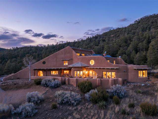 House for sale in Santa Fe, New Mexico