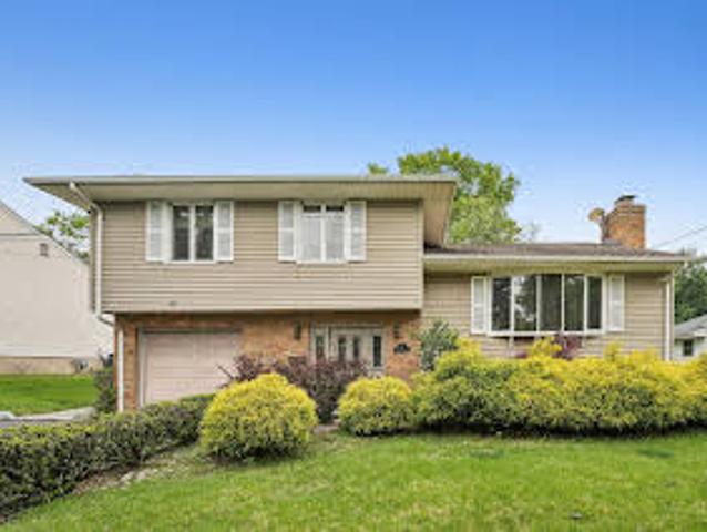 House for sale in Emerson