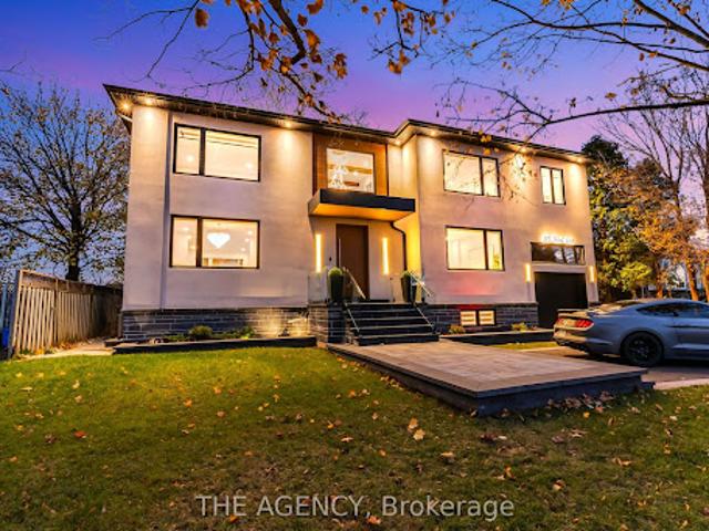House for sale in Oakville, Ontario
