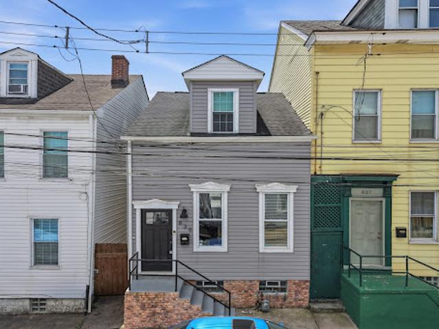 House for sale in Pittsburg, Pennsylvania