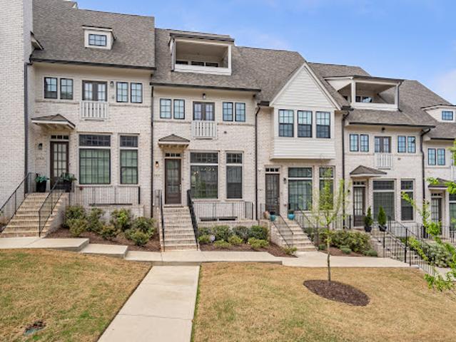 House for sale in Sandy Springs, Georgia