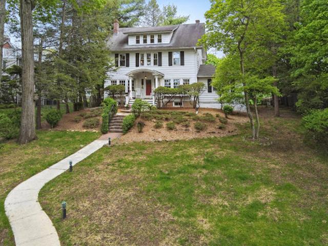 House for sale in Caldwell, New Jersey