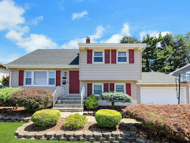 House for sale in Saddle Brook, New Jersey