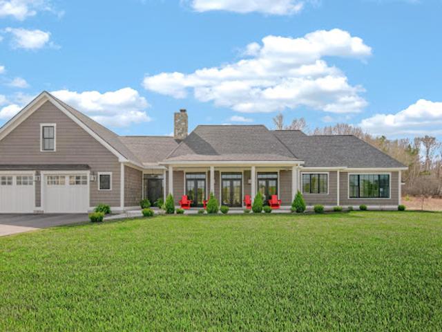 House for sale in Cumberland Center, Maine