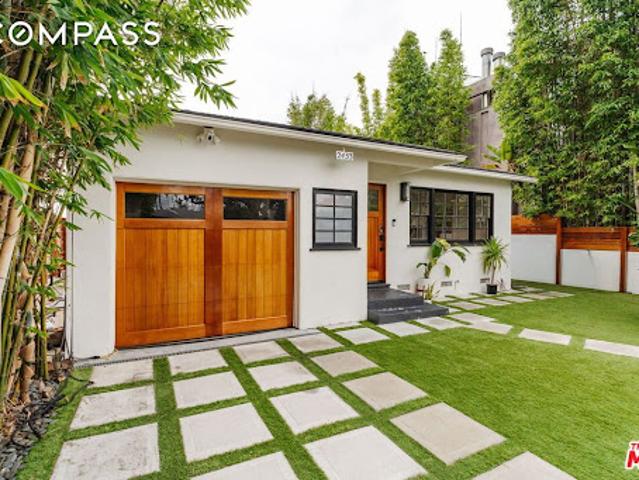 House for sale in Canoga Park, California