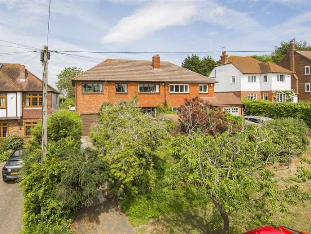 House for sale in The Butts, Kent