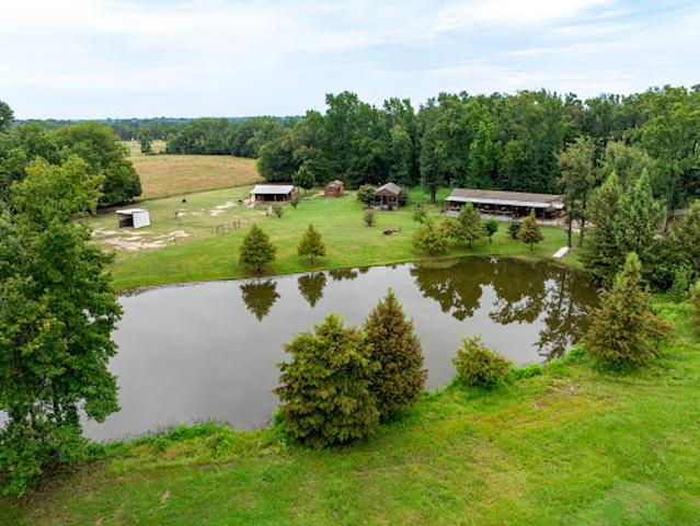 House for sale in Henderson, Texas