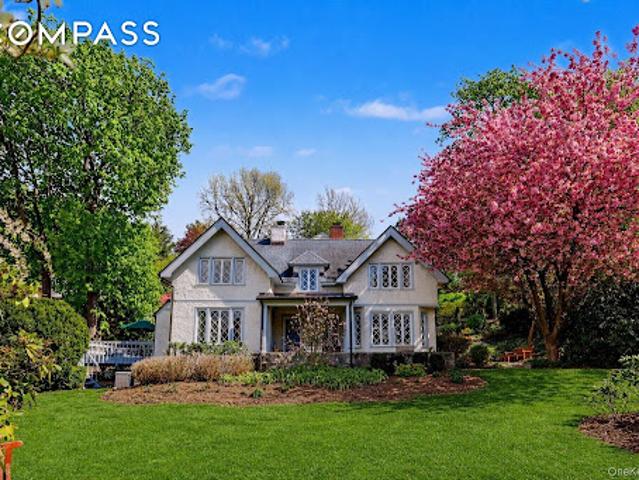 House for sale in Eastchester, New York