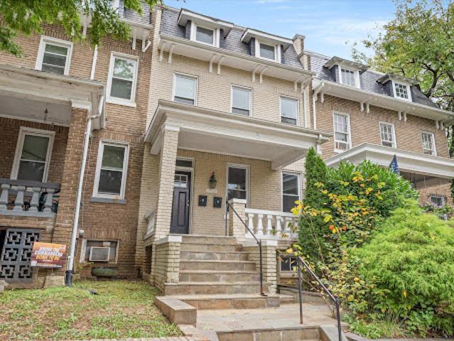 House for sale in Washington
