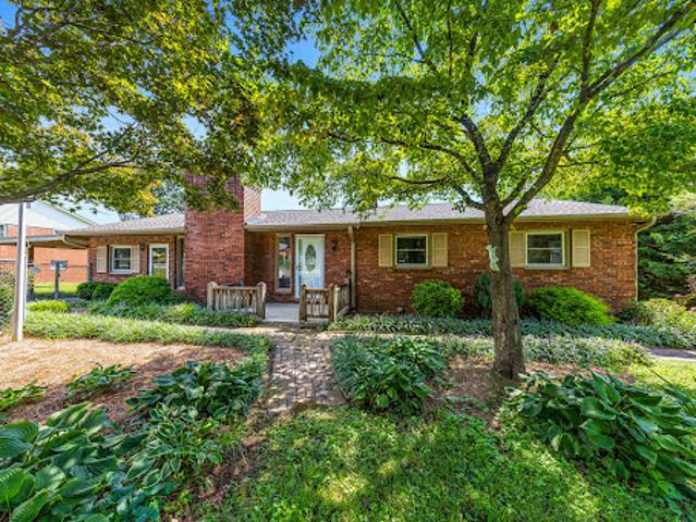 House for sale in Hendersonville, North Carolina