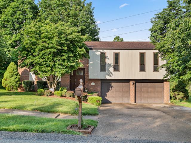 House for sale in Monroeville