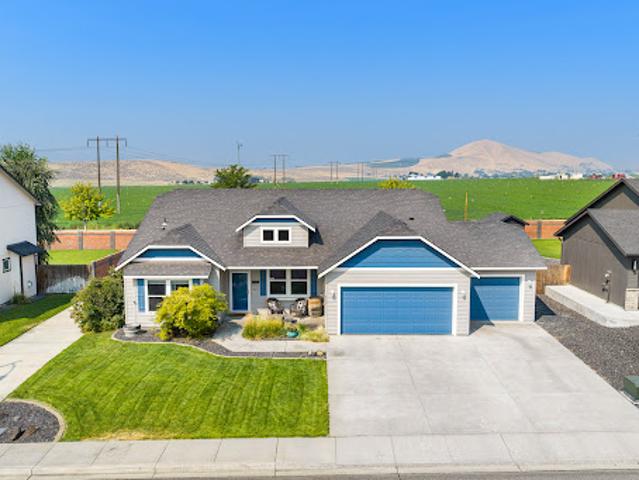 House for sale in West Richland, Washington