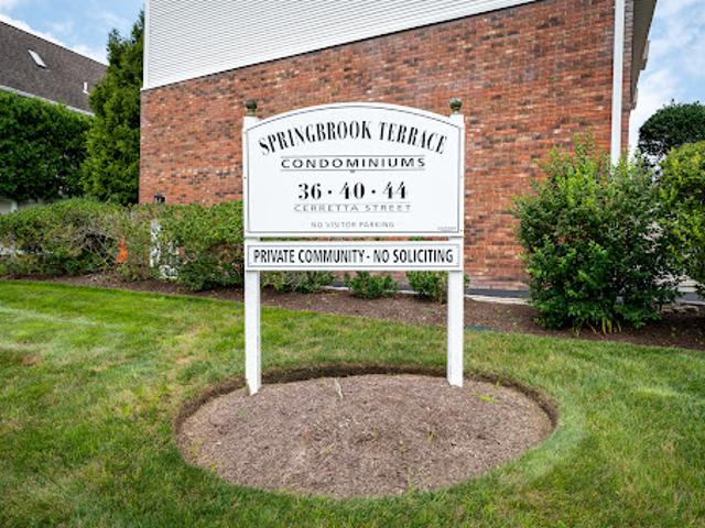 House for sale in Cos Cob, Connecticut