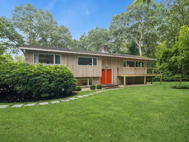 House for sale in Wainscott, New York