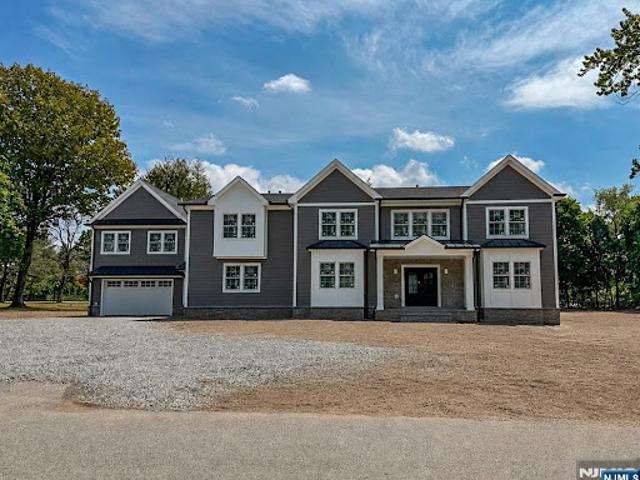 House for sale in Mahwah, New Jersey