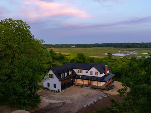 House for sale in Cape Elizabeth, Maine