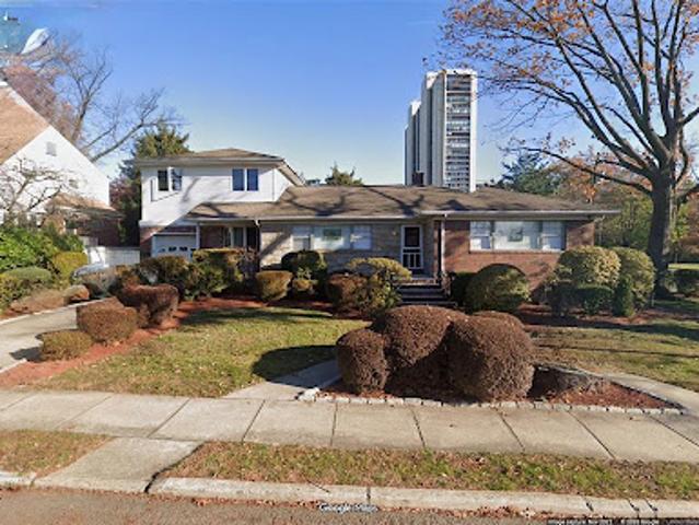 House for sale in Fort Lee, New Jersey