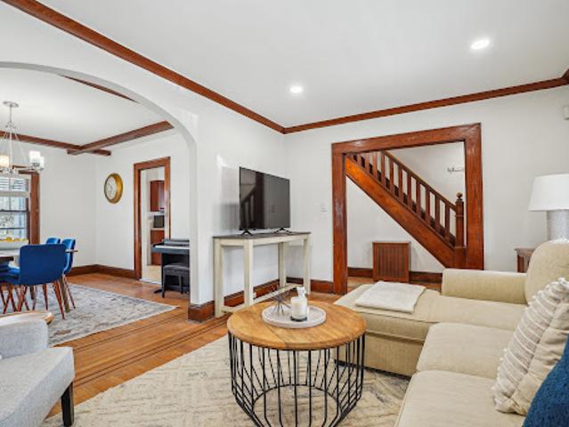 House for sale in Clifton