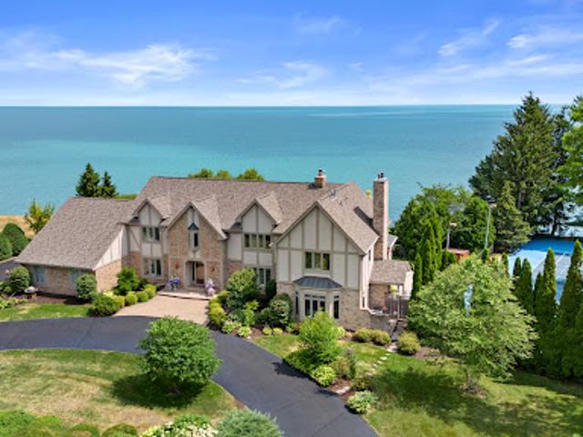 House for sale in Caledonia, Wisconsin