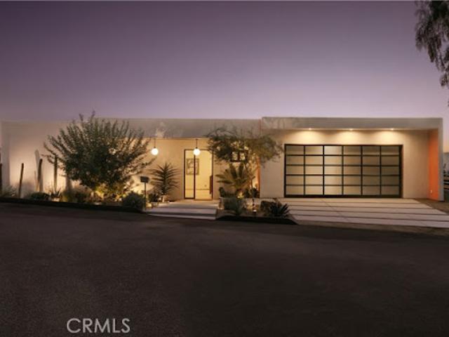 House for sale in Woodland Hills-Warner Center Neighborhood Council District, Canoga Park