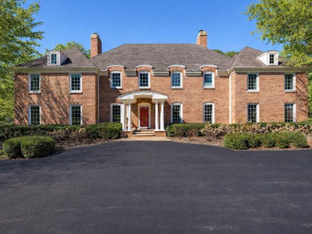 House for sale in Inverness, Illinois