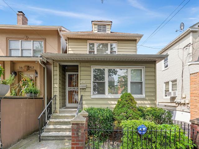 House for sale in Arverne, New York