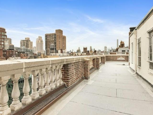 House for sale in New York, Arverne