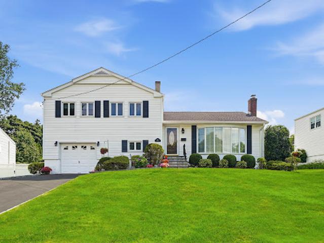 House for sale in Hartsdale, New York