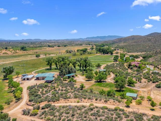 House for sale in Skull Valley, Arizona
