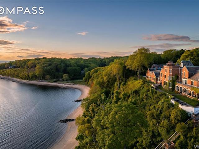 House for sale in New York