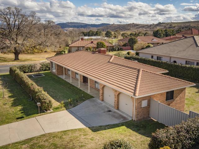 House for rent in Jerrabomberra, Queanbeyan