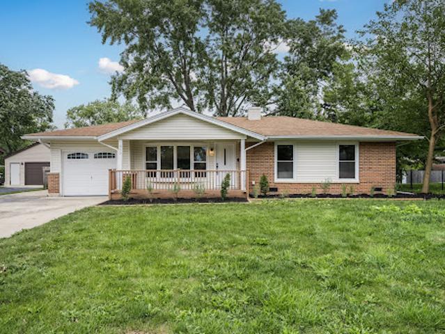 House for sale in Elk Grove Village, Illinois