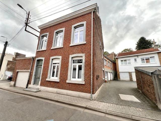 Maison location à Saint-nicolas, Wallonie