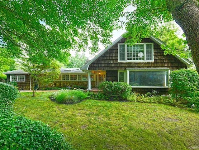 House for sale in Huntington, New York