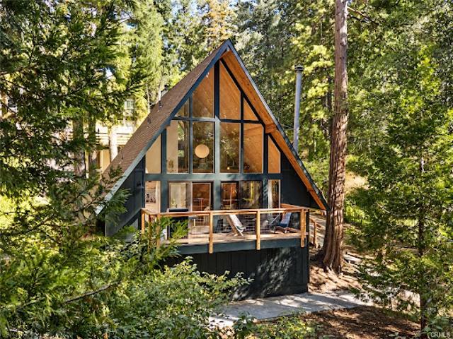 House for sale in Lake Arrowhead, San Bernardino County