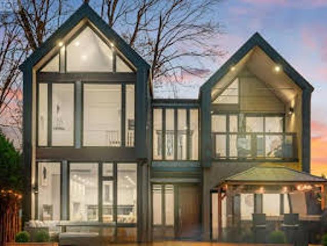House for sale in Georgina