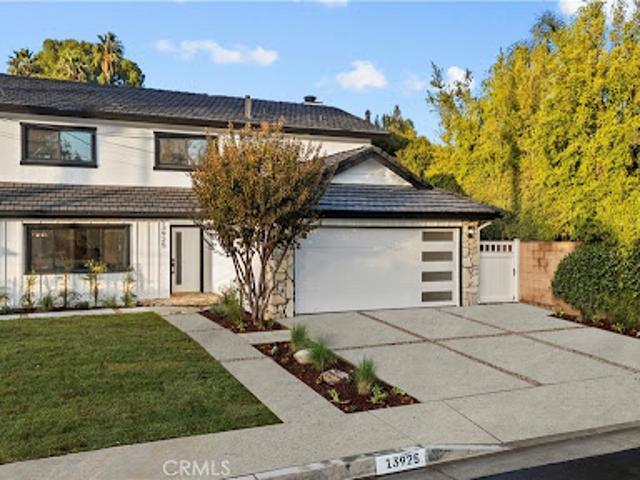 House for sale in Sherman Oaks Neighborhood Council District, Canoga Park