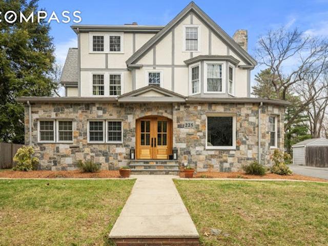 House for sale in Wellesley, Massachusetts